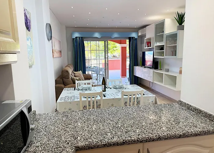 Cristianos - Terrace And Heated Pool